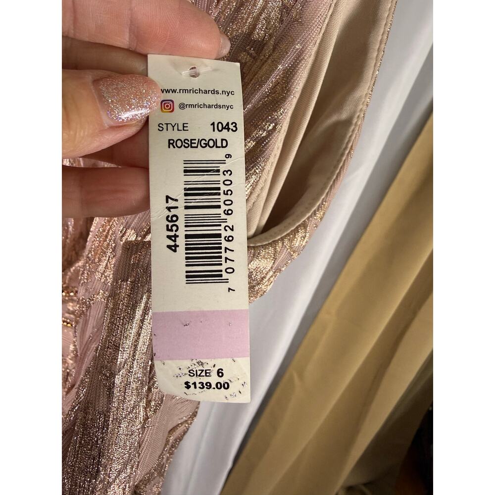 R&M Richards Foil Print Tiered Halter Evening Gown Rose Gold Size 6 NWT - Picture 5 of 5